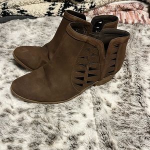 Ankle boots